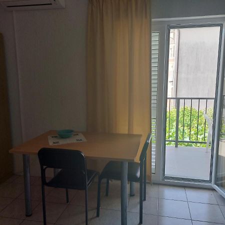 Apartmani Dzapo ซรีมา ภายนอก รูปภาพ